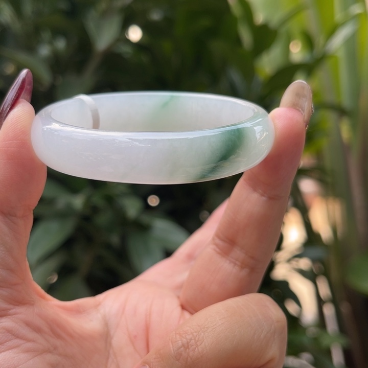 【闪购商品】翡翠手镯未镶嵌54 贵妃