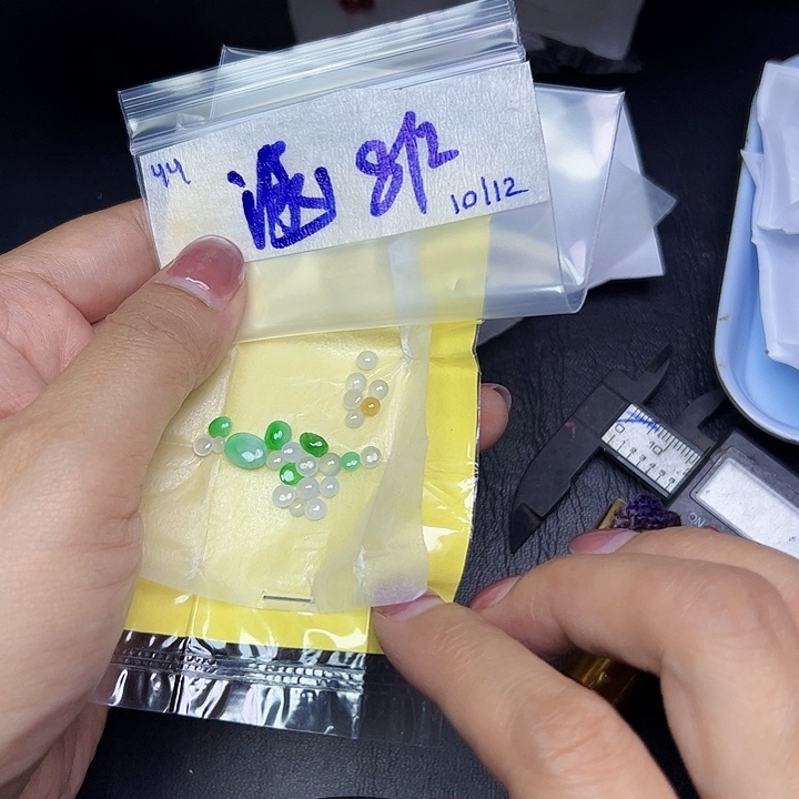 未镶嵌定制翡翠涵*?不