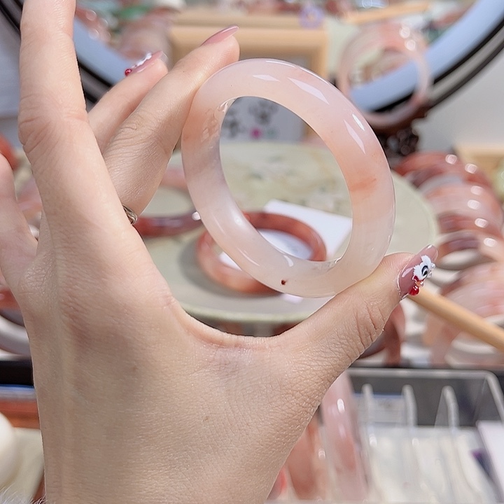 石英质玉手镯未镶嵌?**?