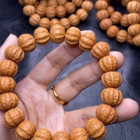 猴头核桃吊坠胡*占13x g g d g j k k