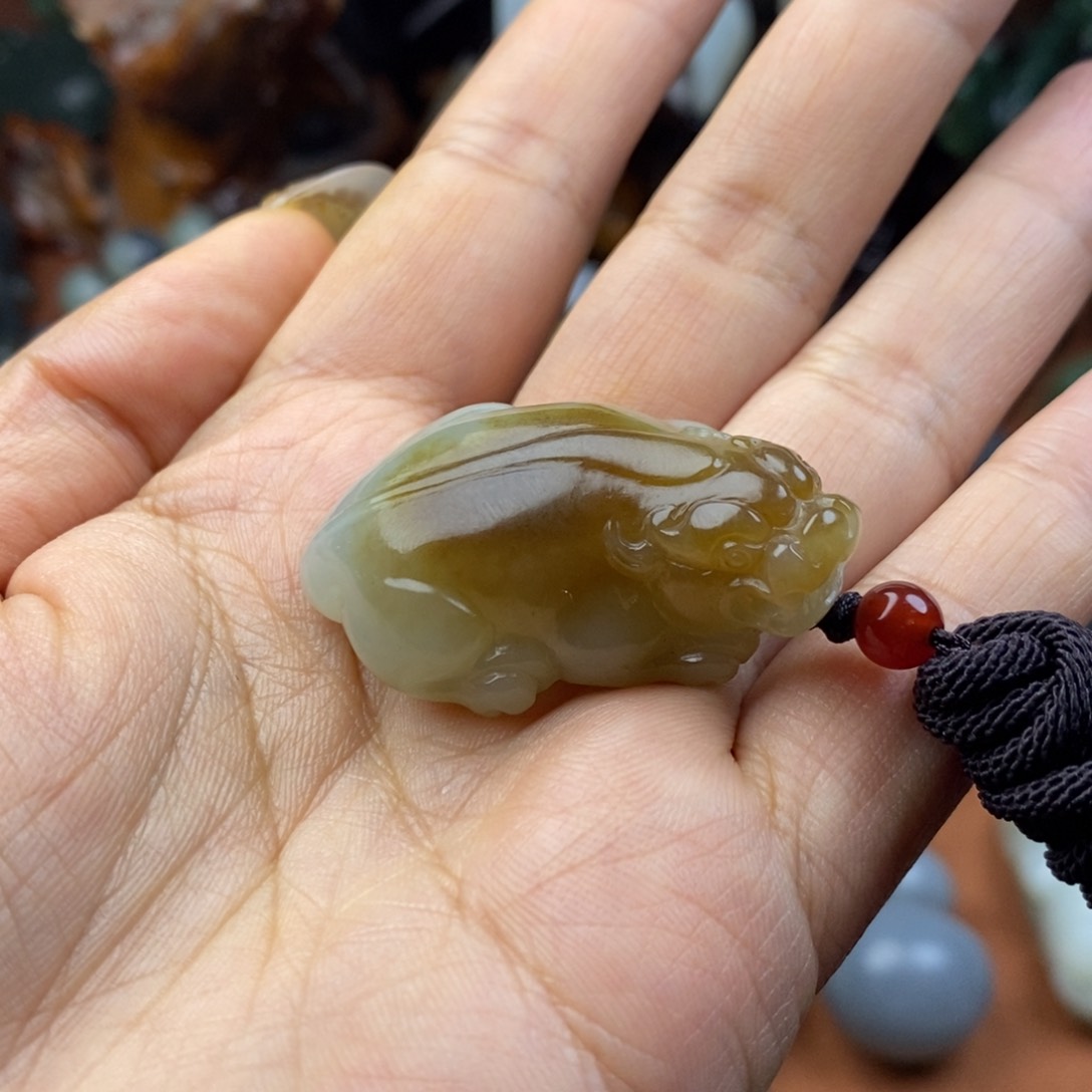 和田玉挂件未镶嵌头***乱