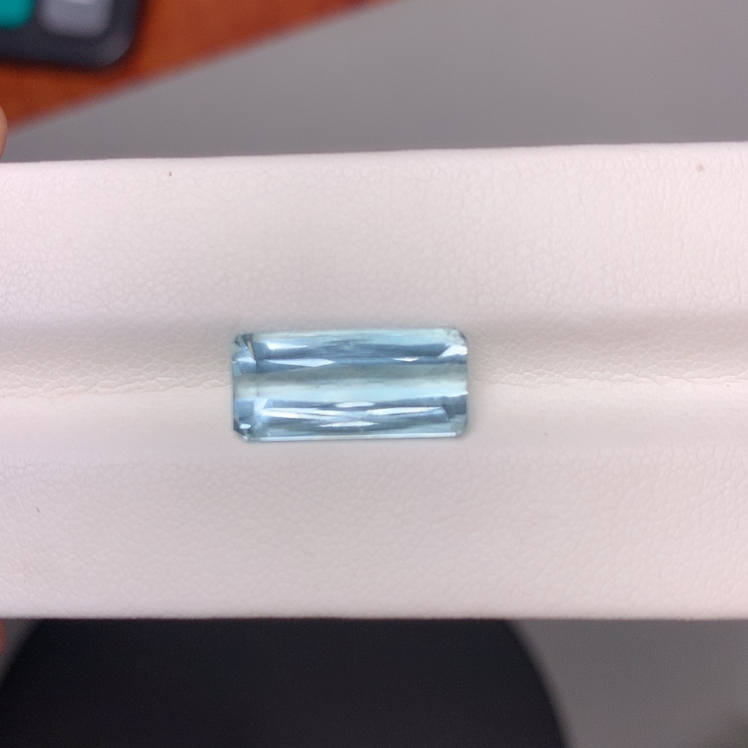 海蓝宝石裸石未镶嵌圣玛利亚海蓝宝5.53克拉未镶嵌