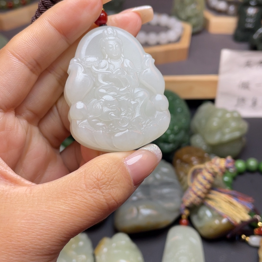 和田玉颈饰未镶嵌