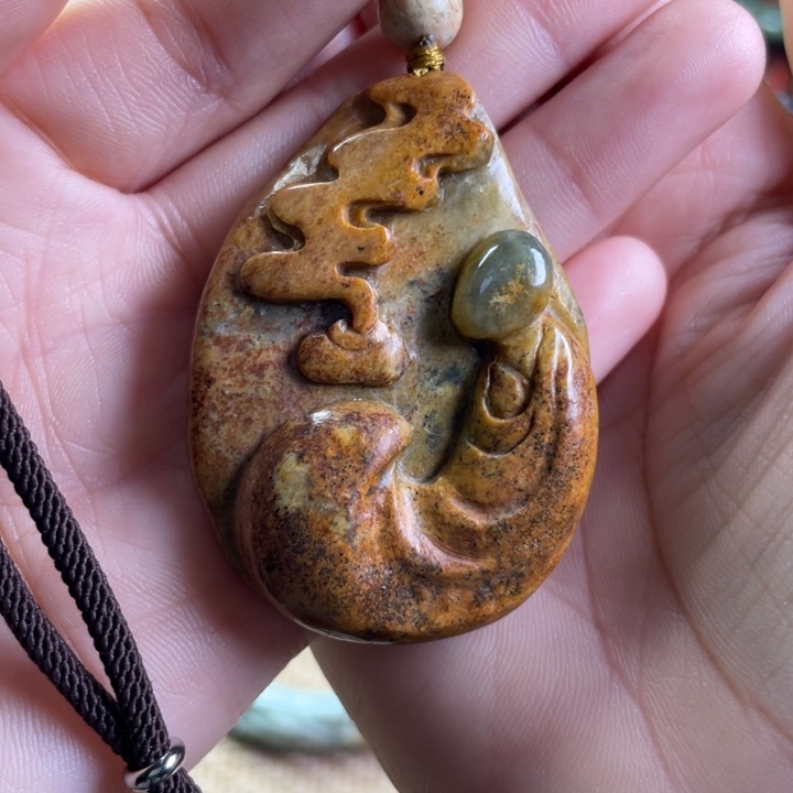 岫岩河磨玉（透闪石质玉）吊坠未镶嵌