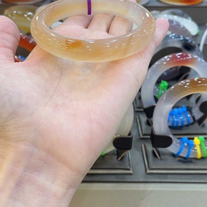 玛瑙/玉髓未镶嵌手镯