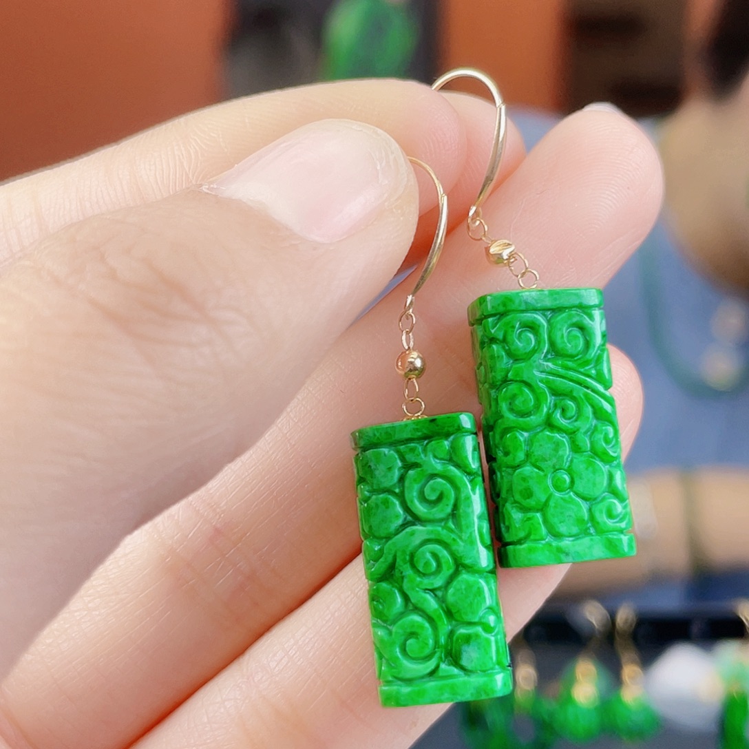 翡翠18K金镶嵌耳饰