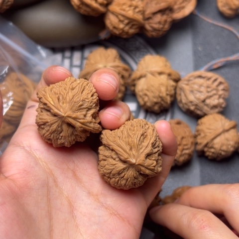 龍***吊坠文玩核桃南疆石