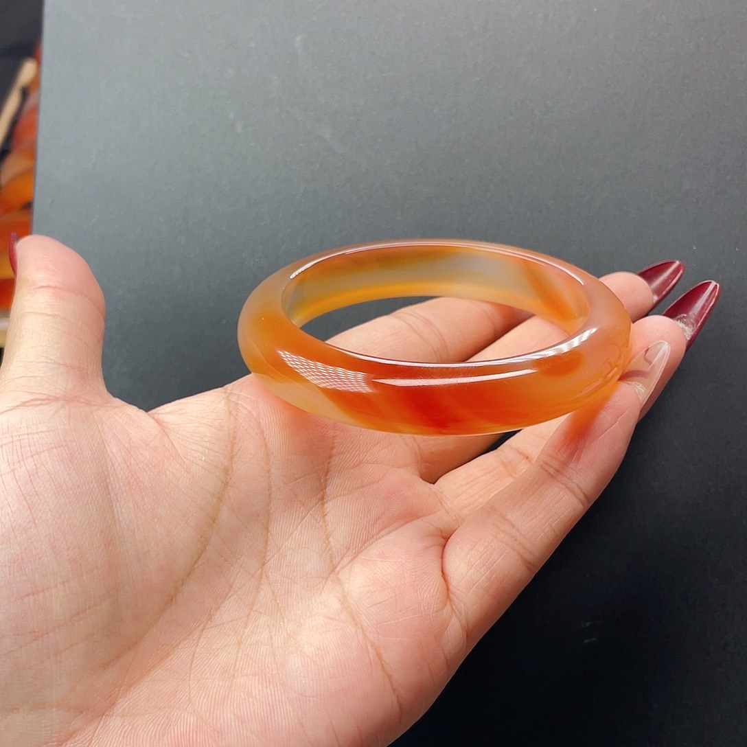 玛瑙/玉髓手镯未镶嵌