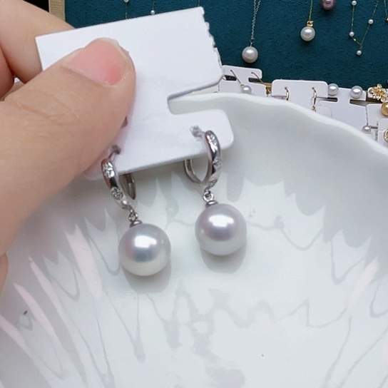 淡水珍珠耳饰未镶嵌