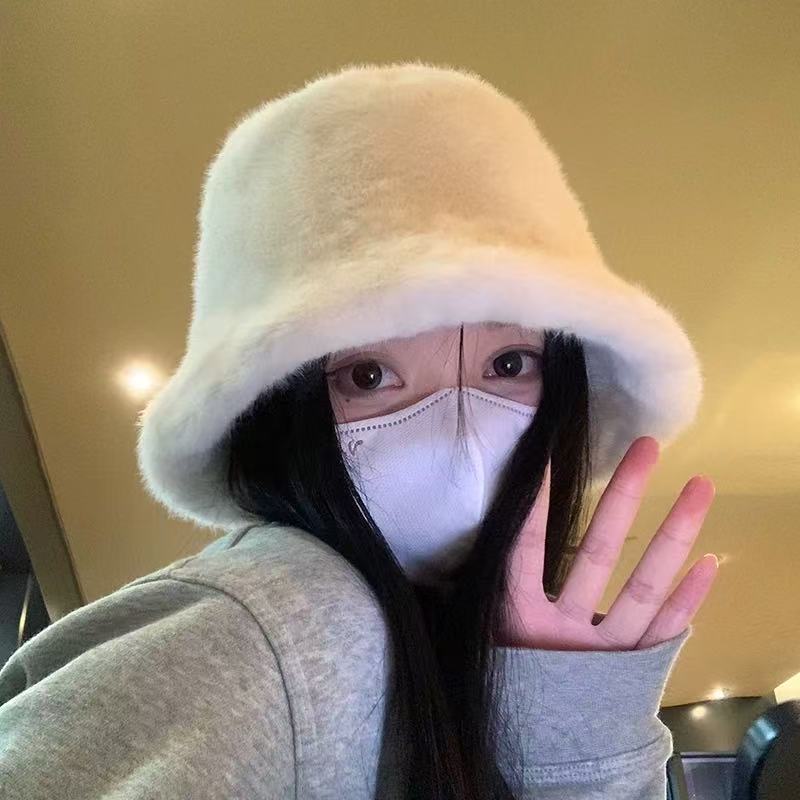 N家白色毛绒帽子女冬季可爱网红保暖加绒显脸水桶渔夫帽大头围
