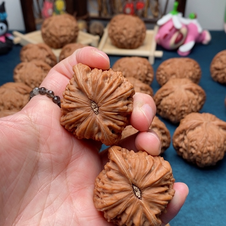 文玩核桃把件龙****）山地磨42