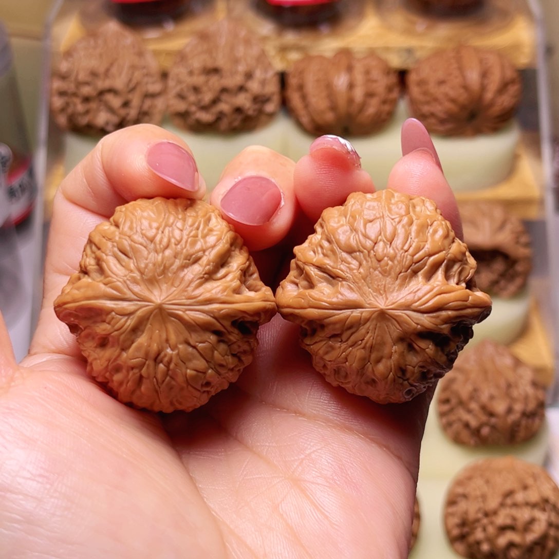 文玩核桃吊坠39.5尺铁锤