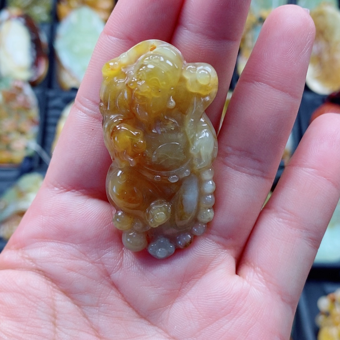 未镶嵌蛇纹石玉颈饰