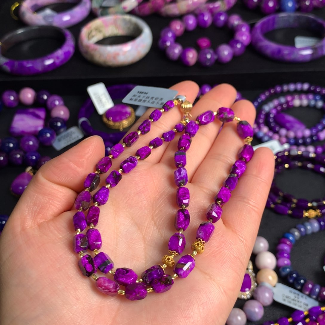 苏纪石（舒俱来）丝绒项链18K金镶嵌