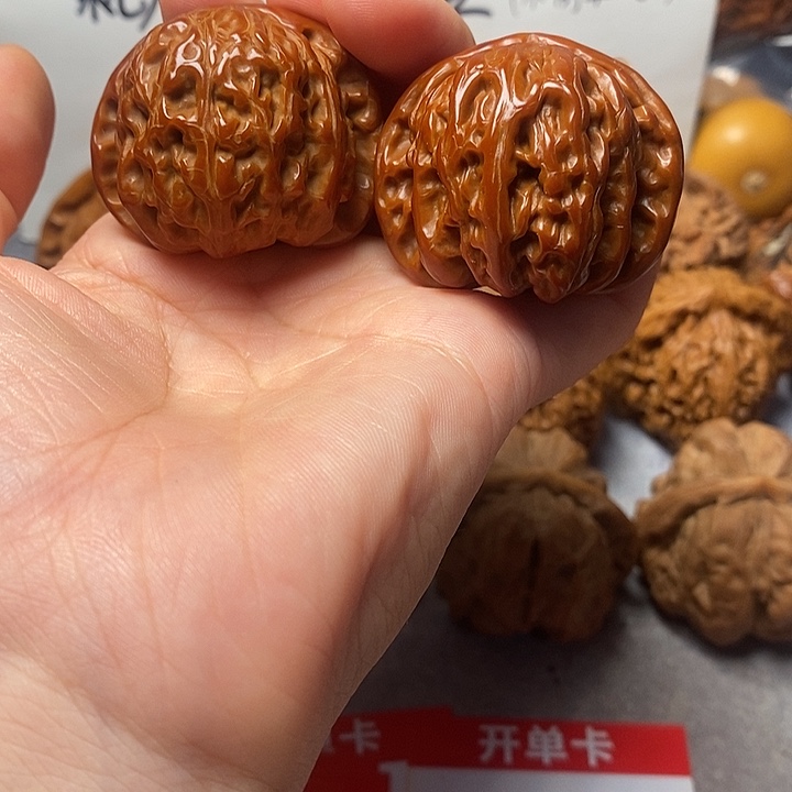 吊坠文玩核桃白狮