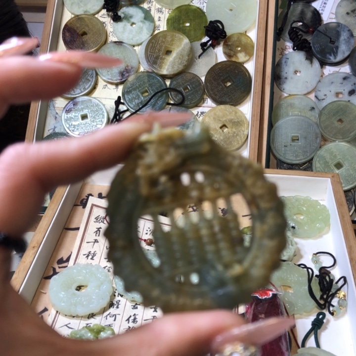 岫玉岫玉挂件未镶嵌