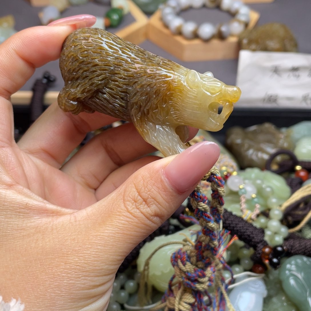 和田玉颈饰未镶嵌