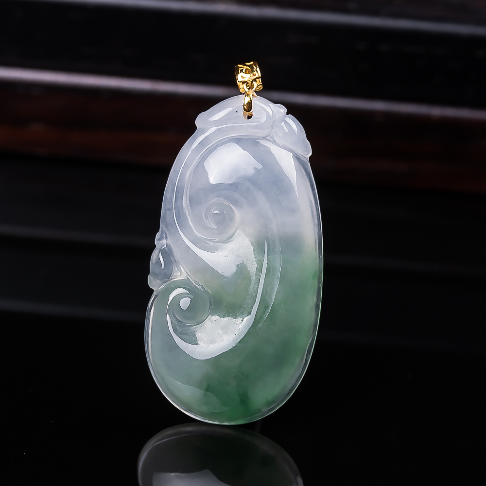 18k金扣头缅甸天然翡翠A货老坑冰胶意境半山水如意锁骨吊坠 