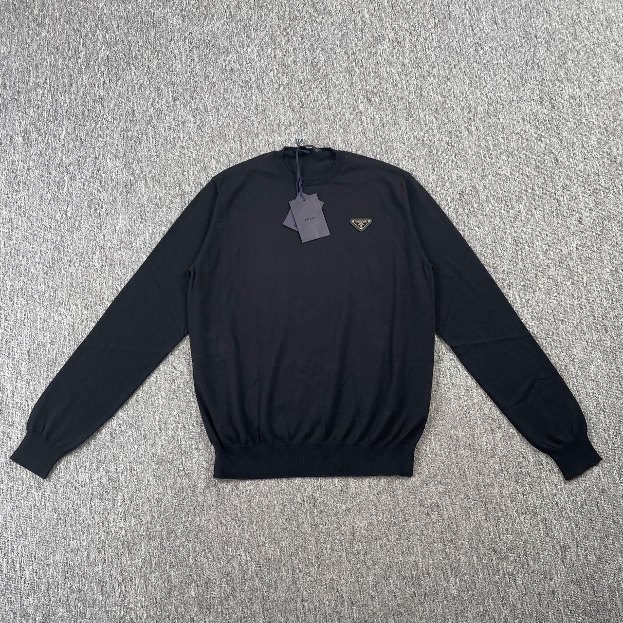 全新未使用 Prada/普拉达 8545/Prada 黑色圆领宽松长袖针织全新