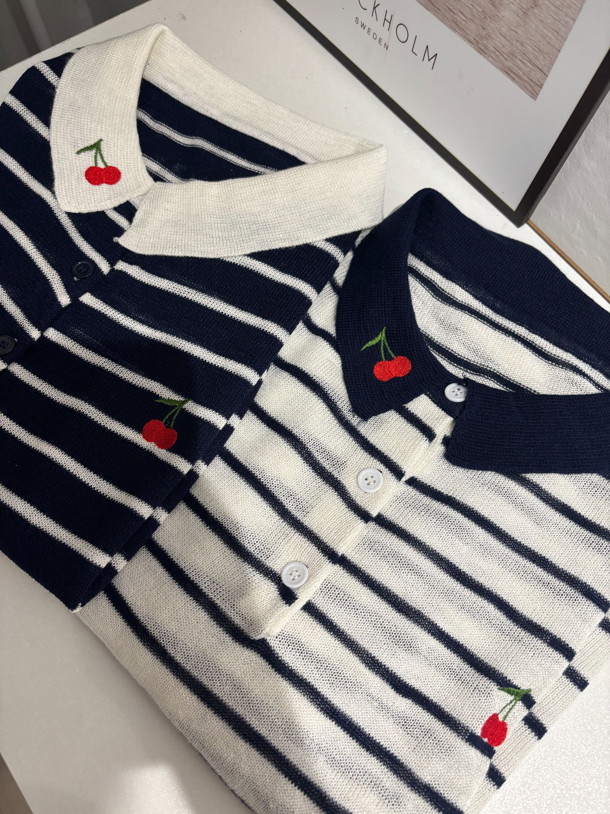 [奕奕推荐] 减龄  樱桃刺绣天丝混纺针织短袖