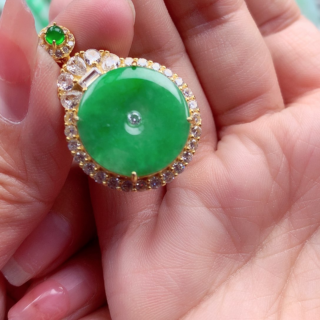 翡翠颈饰银S925镶嵌翡翠