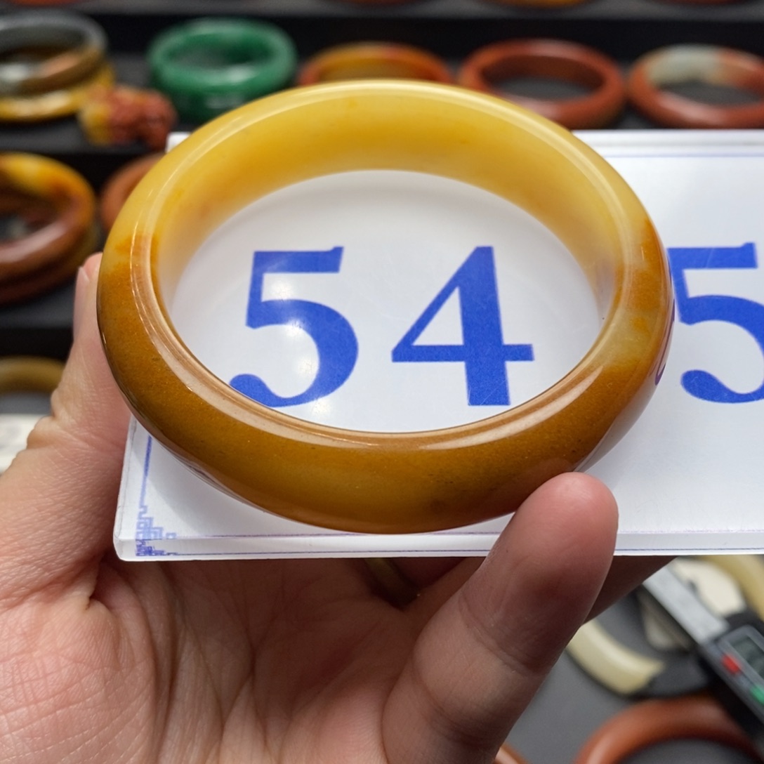 石英质玉（黄龙玉）手镯未镶嵌