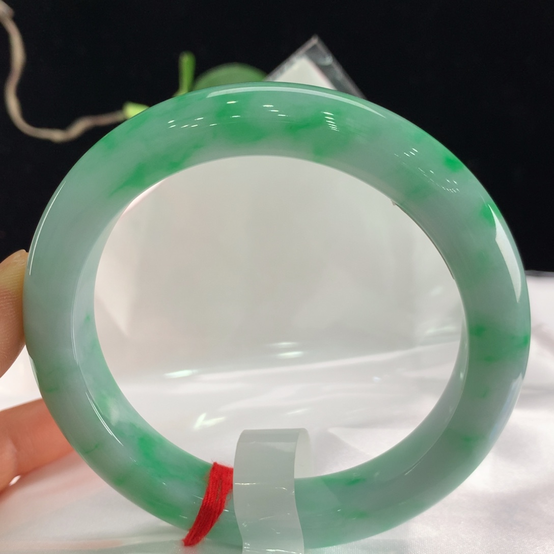 翡翠手镯未镶嵌111-0261