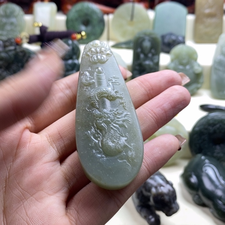 和田玉未镶嵌颈饰