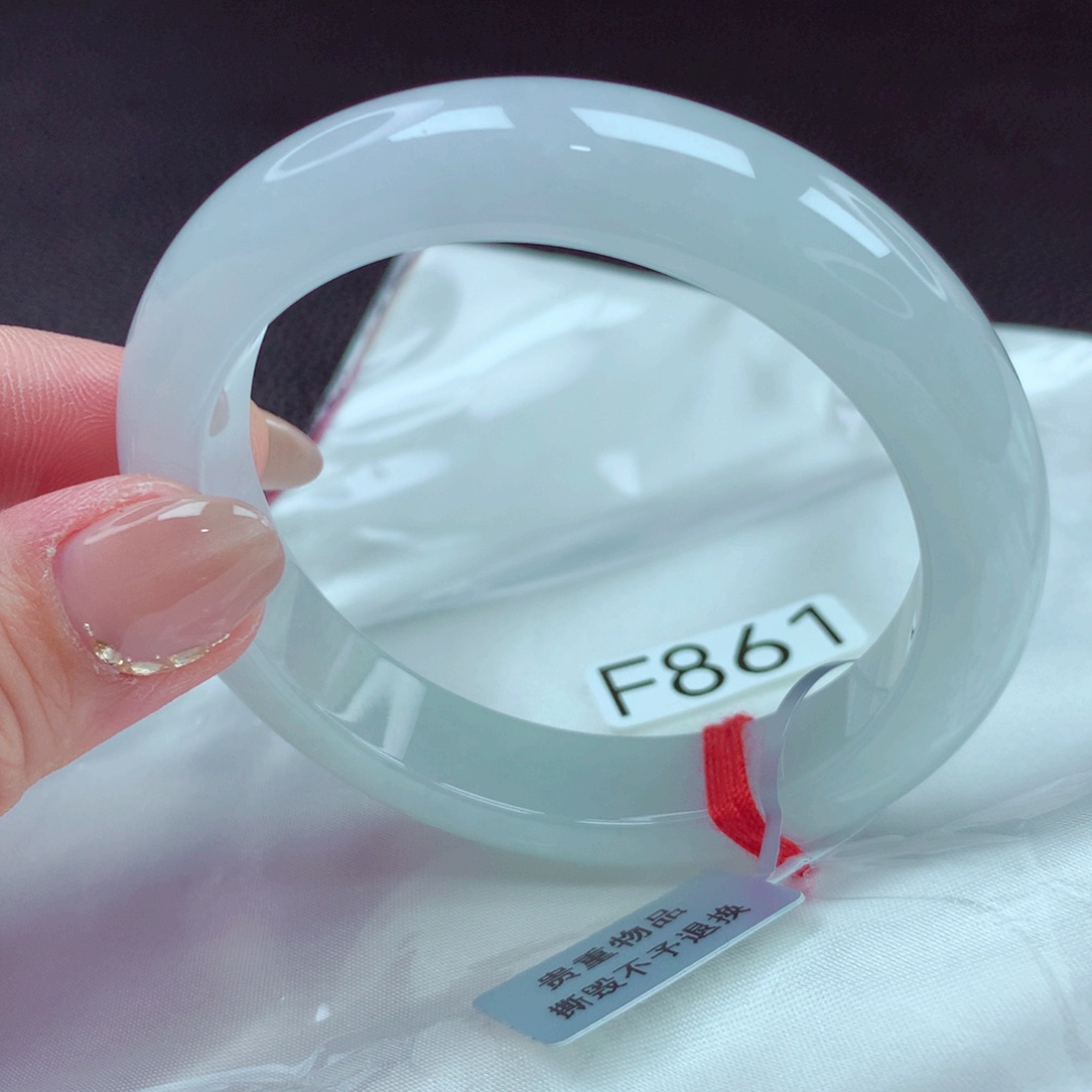 翡翠手镯未镶嵌手镯88