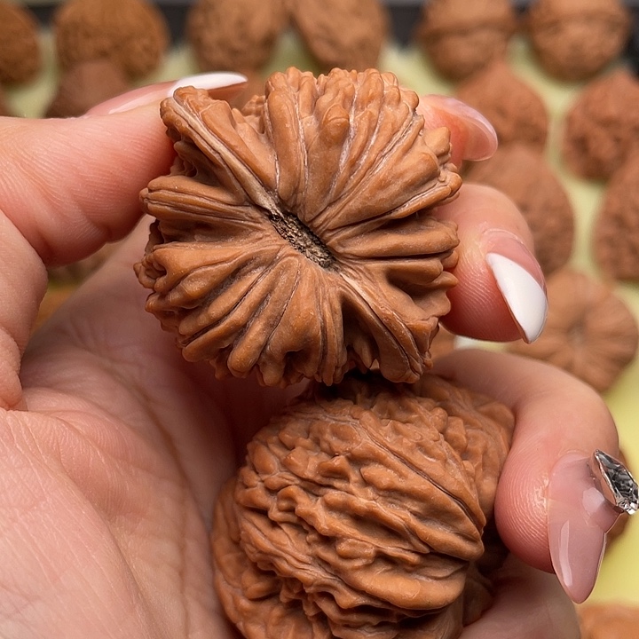 文玩核桃吊坠小****～楼子