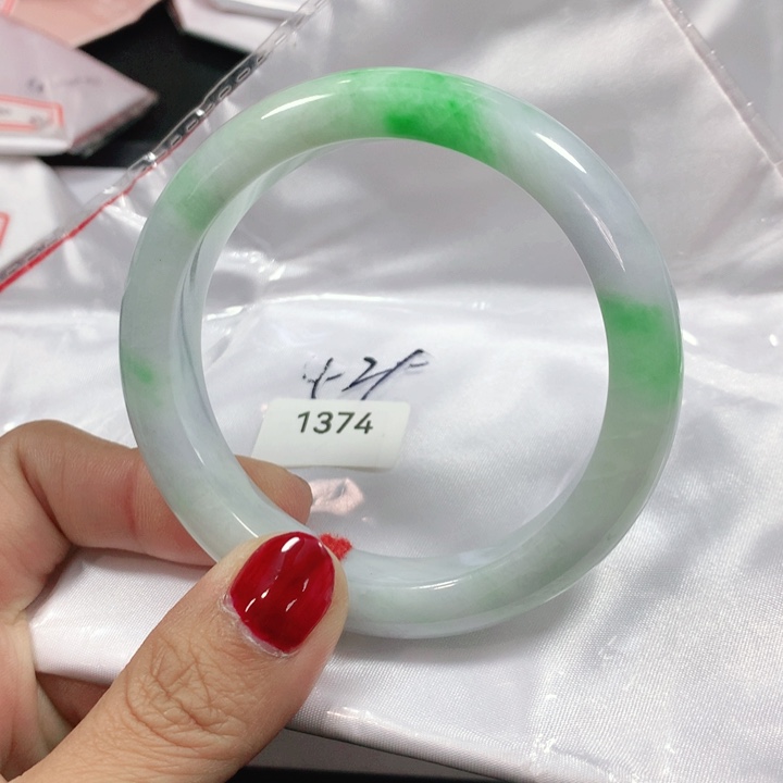 翡翠手镯未镶嵌清*溪天然翡翠手镯02