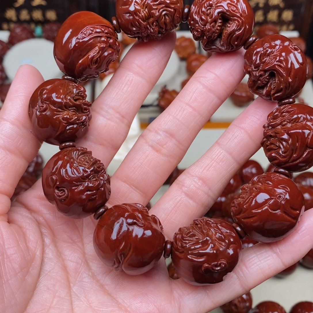 橄榄核吊坠越**好恶僧，