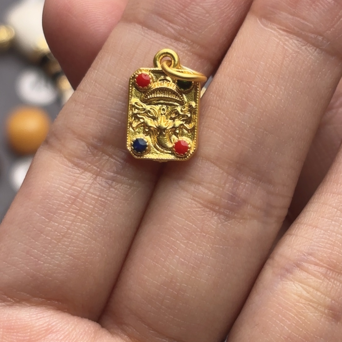 玛瑙/玉髓未镶嵌文玩配饰侧挂