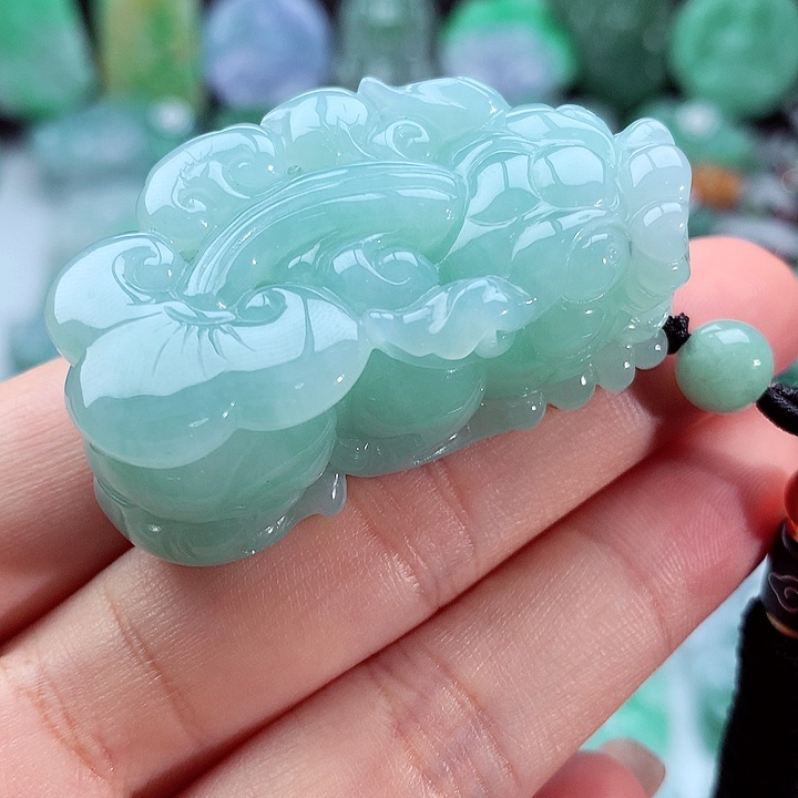 翡翠颈饰未镶嵌翡翠