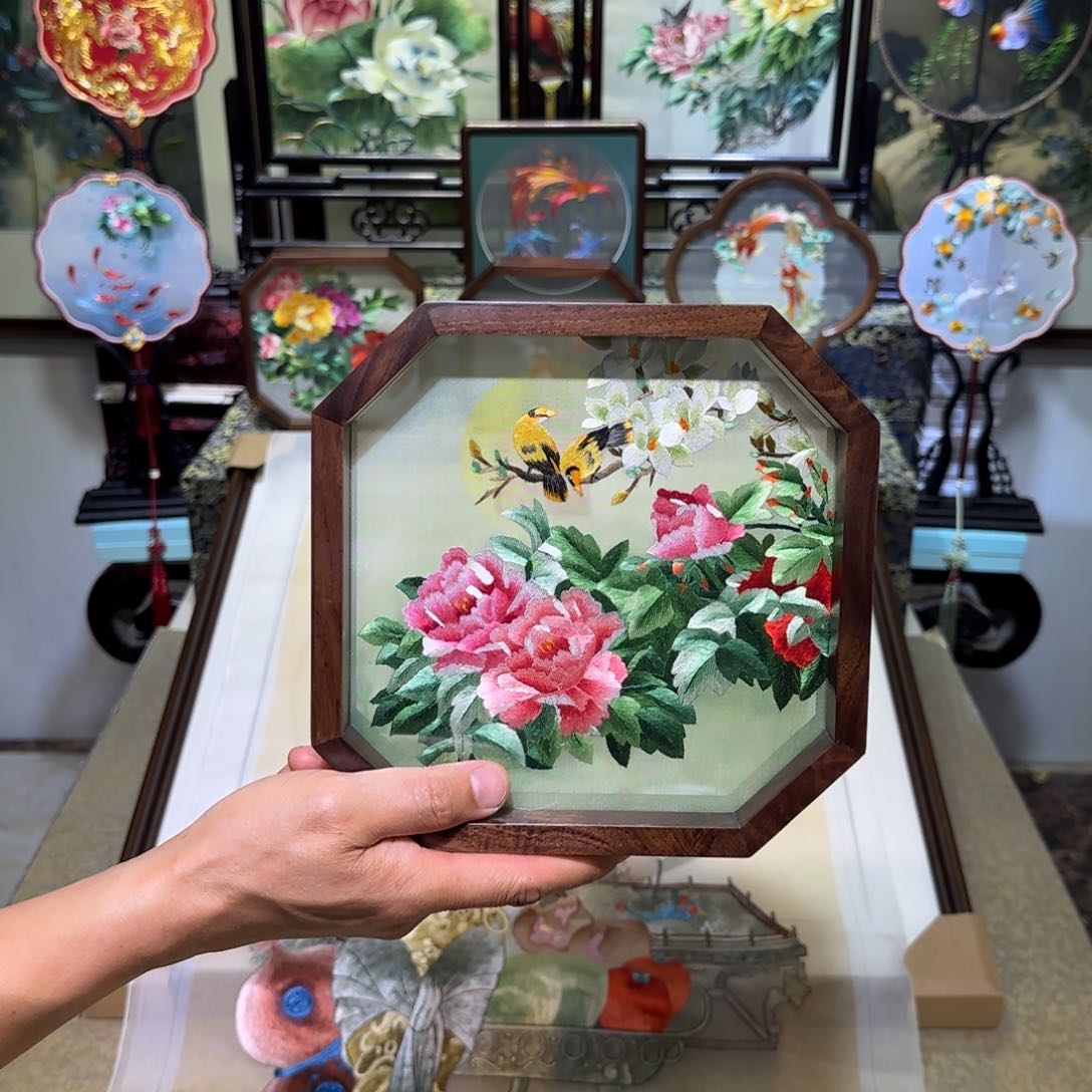 刺绣刺绣工艺精湛