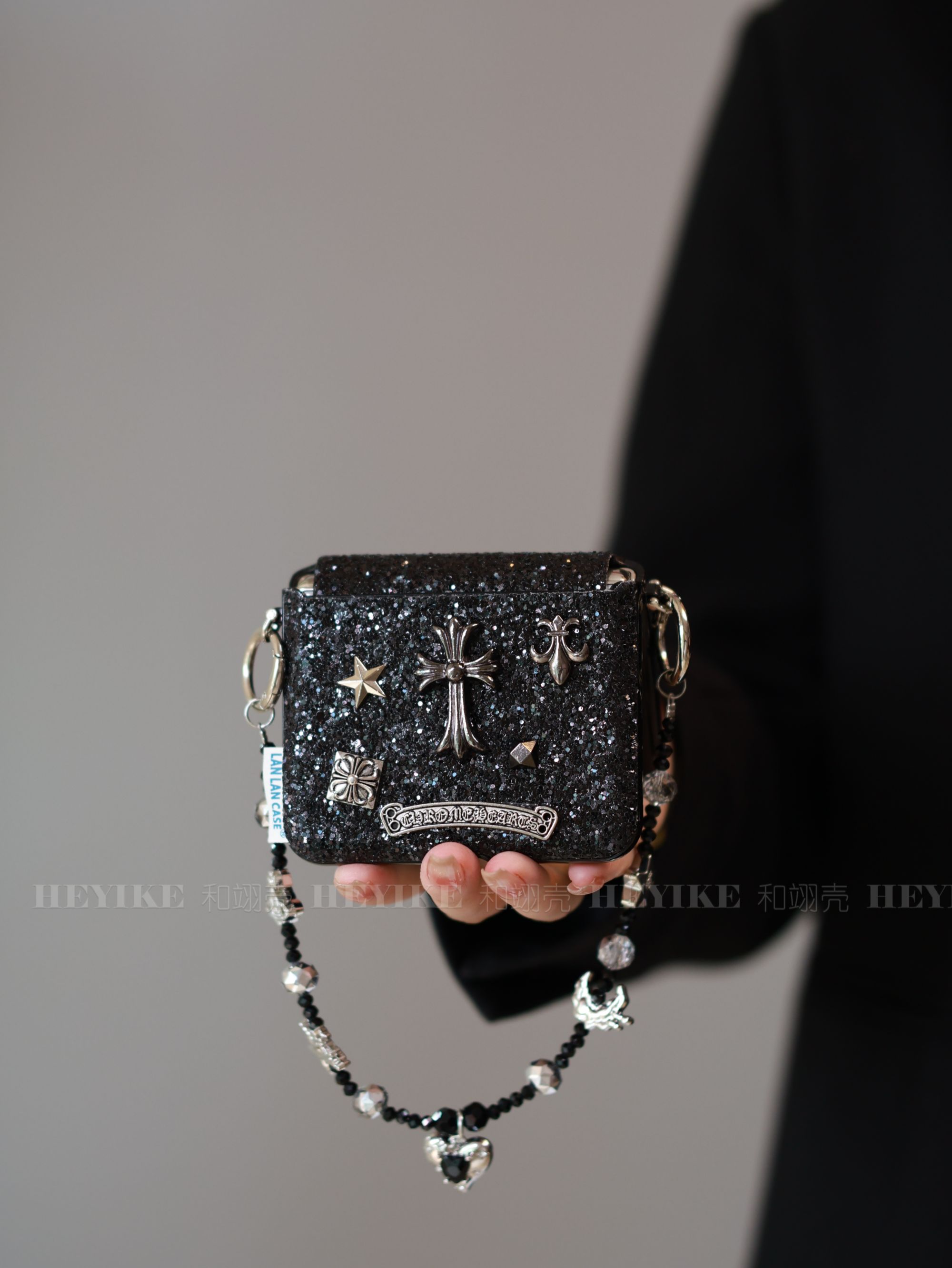 高级感微闪酷黑适用华为purax手机壳小米mixflip2防摔斜挎zflip7