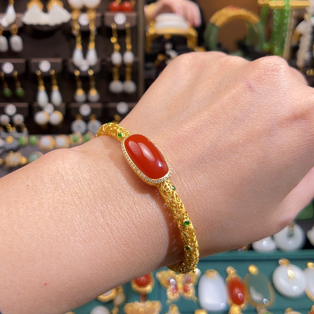 南红玛瑙手串18K金镶嵌