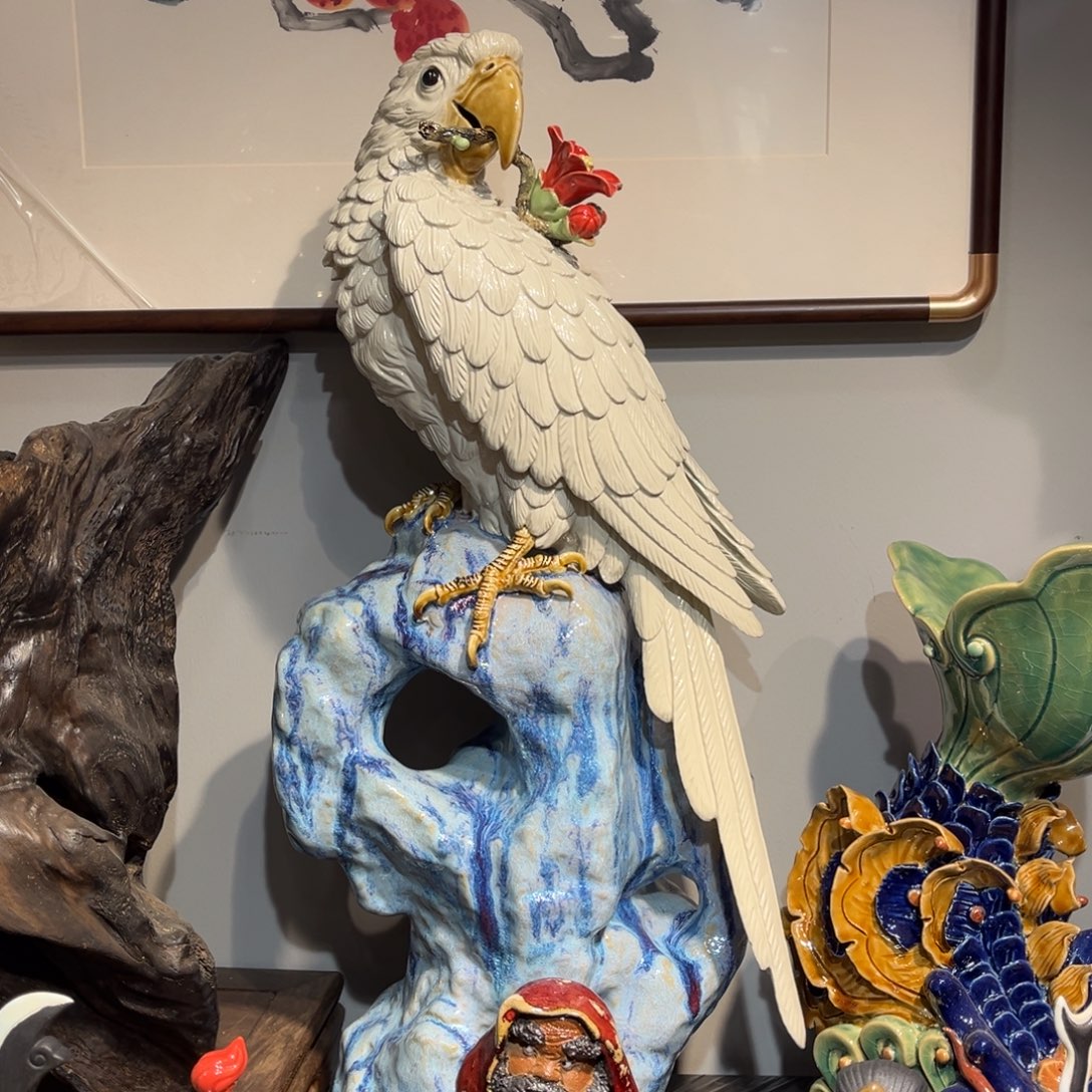 泽***哥陶瓷限量鹦鹉配底座石湾陶