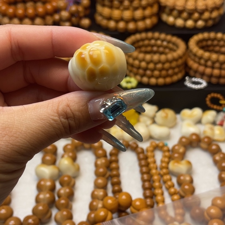 渝***】猴头核桃吊坠富甲一方