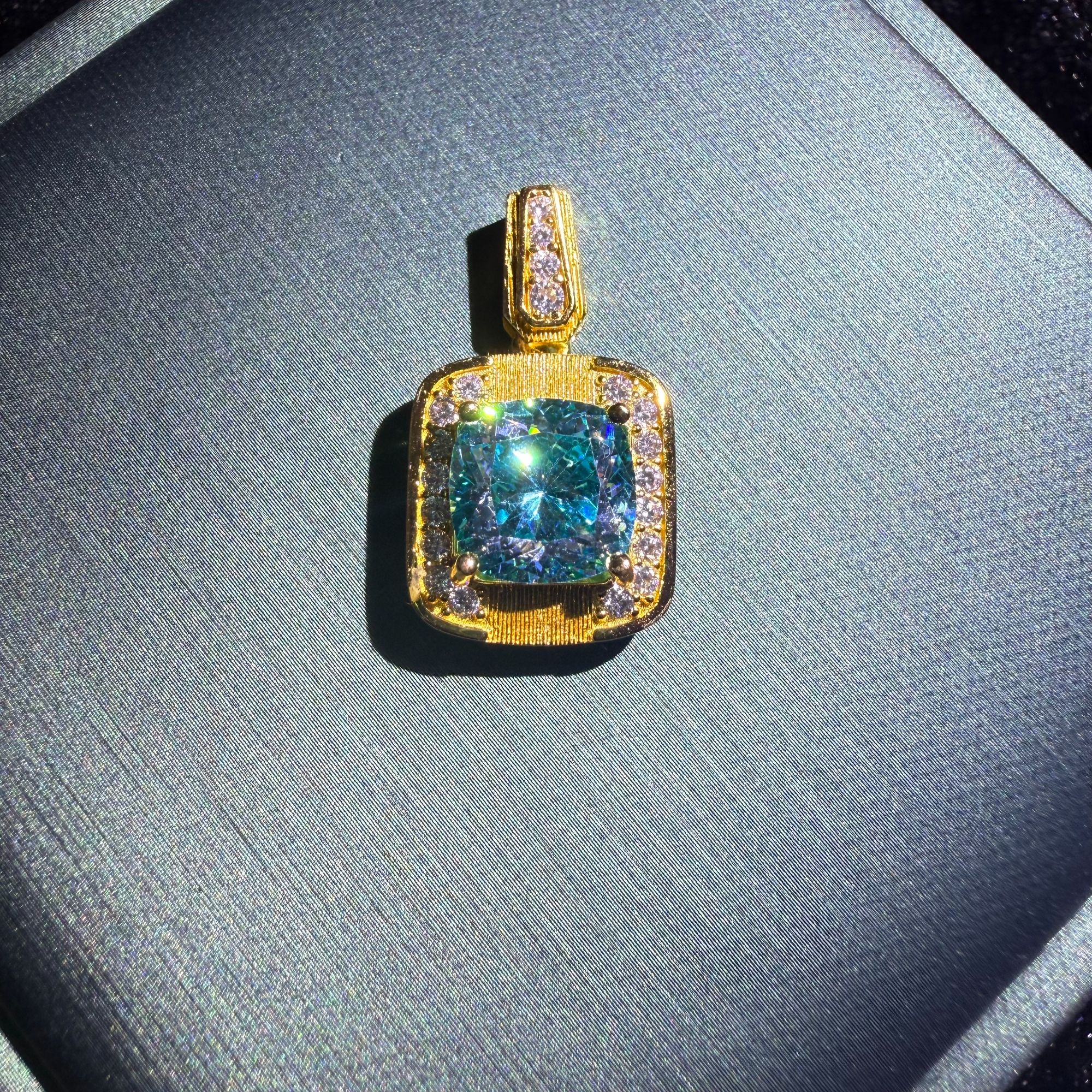 吊坠 【高级定制】收藏级轻奢时尚设计HF9120017