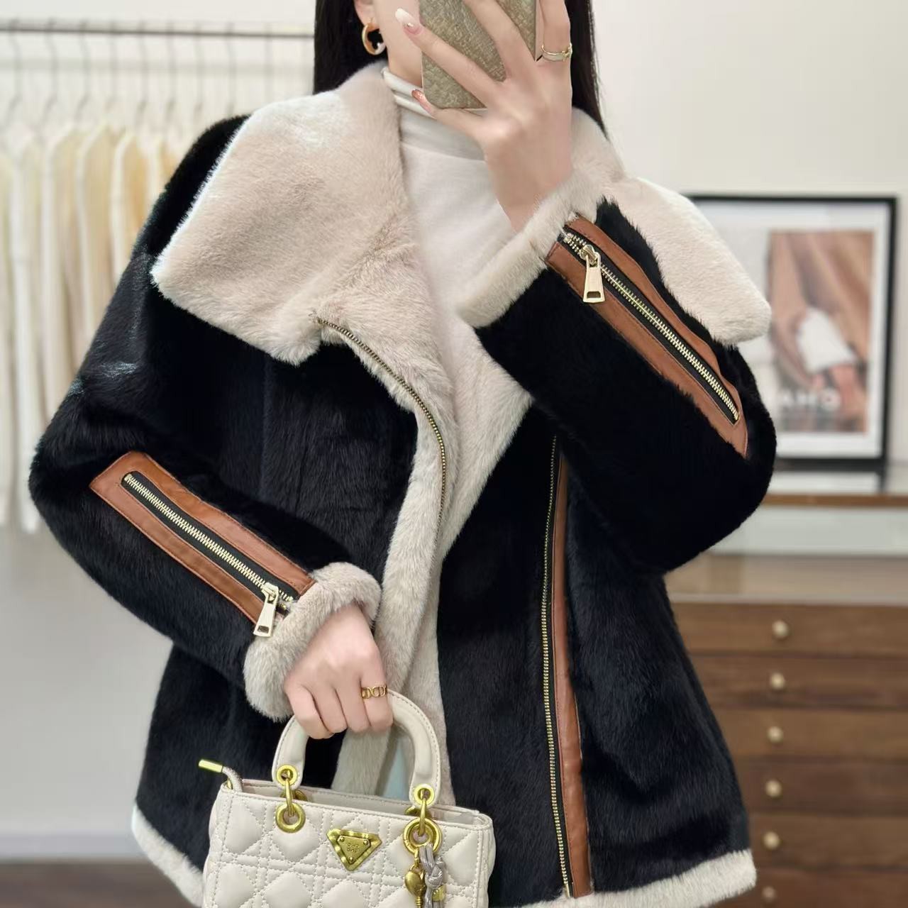 海宁大厂生产  秋冬翻领加绒保暖时尚气质短外套女