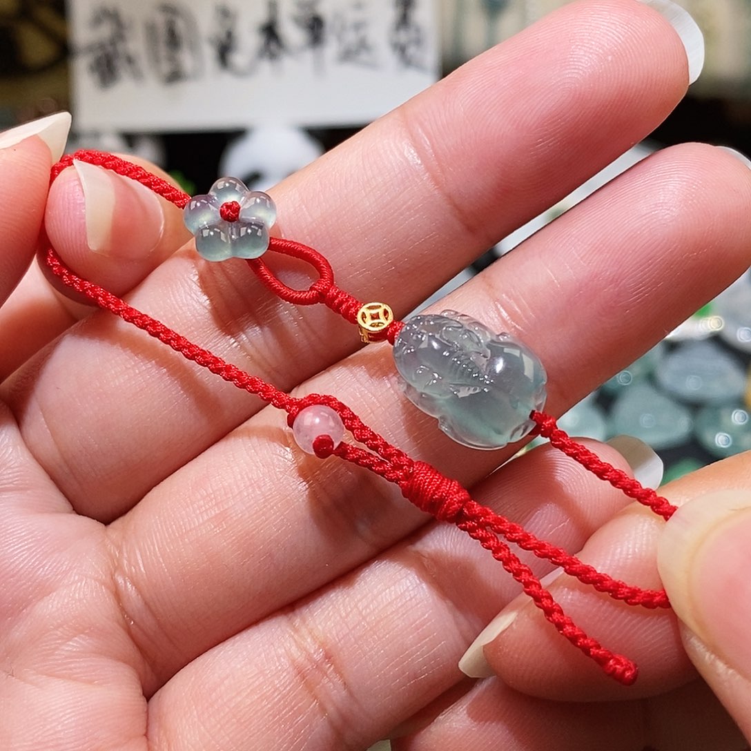 翡翠未镶嵌颈饰冰种貔貅红绳15
