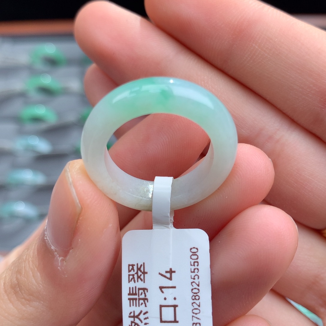 翡翠戒指未镶嵌天然