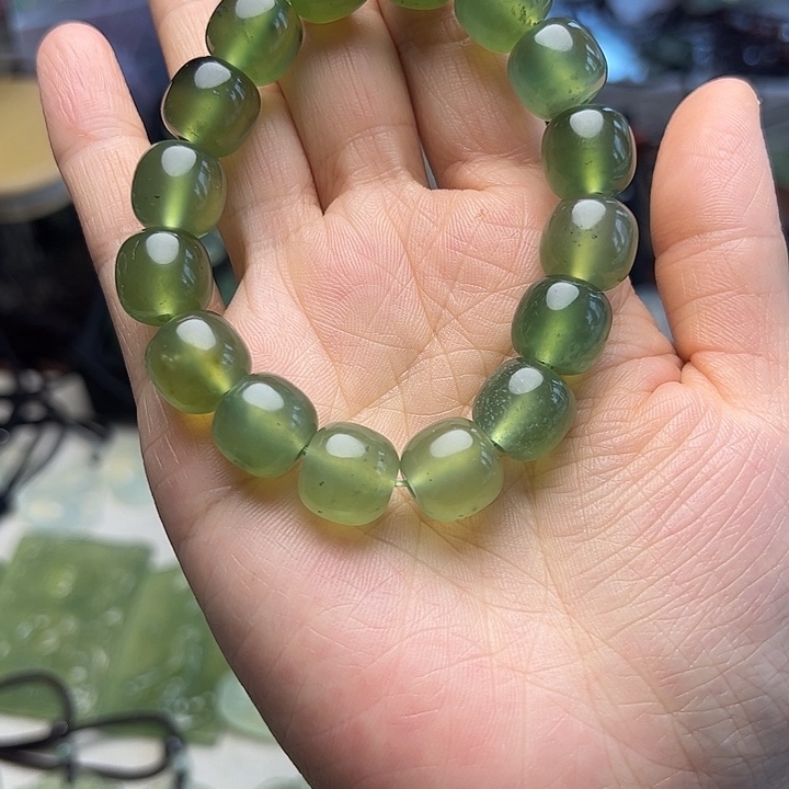 岫玉合金颈饰吊坠