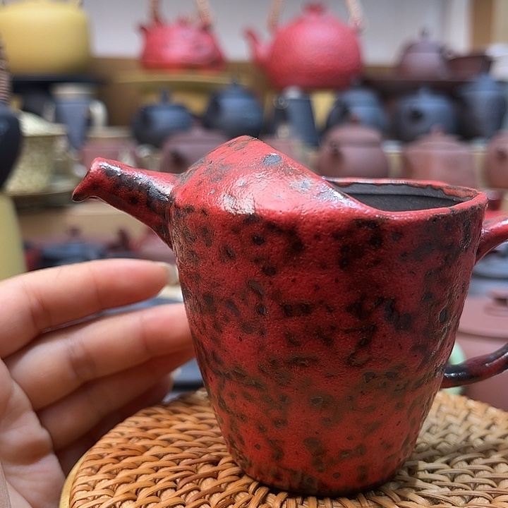 正品店老板一名自称来自法国