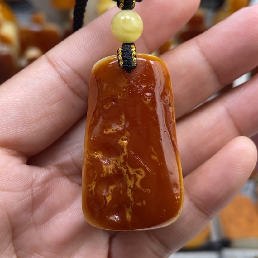 【闪购商品】琥珀颈饰未镶嵌