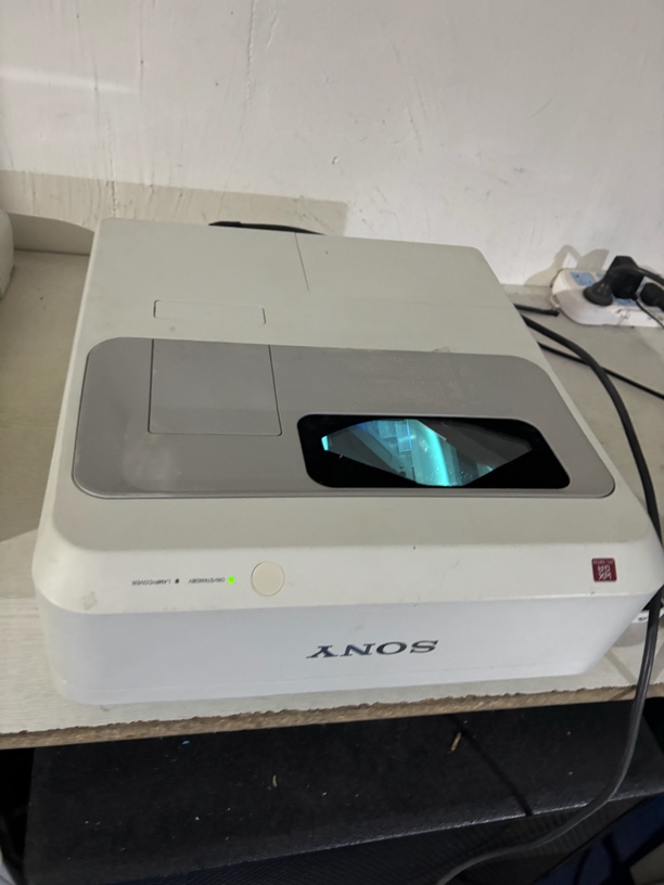 9新 Sony/索尼 二手 Sony 红标超短焦投影仪 运费自理