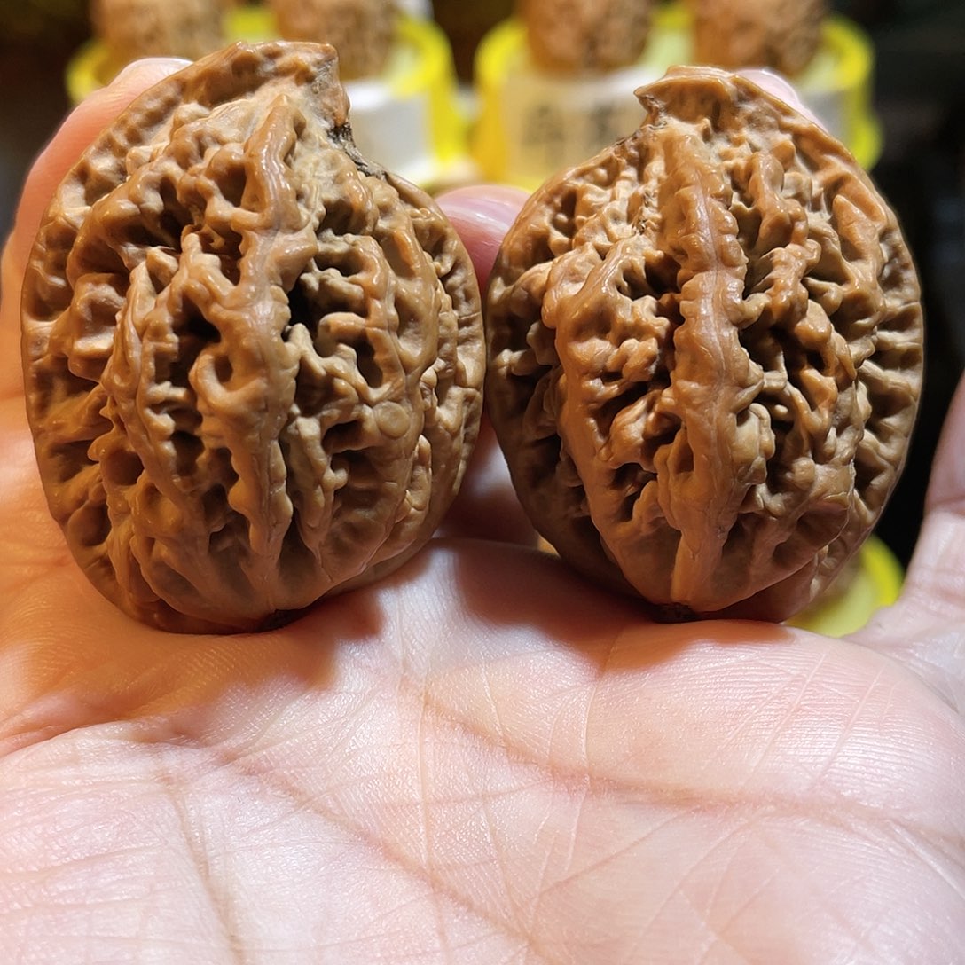 吊坠文玩核桃座山雕鹰嘴