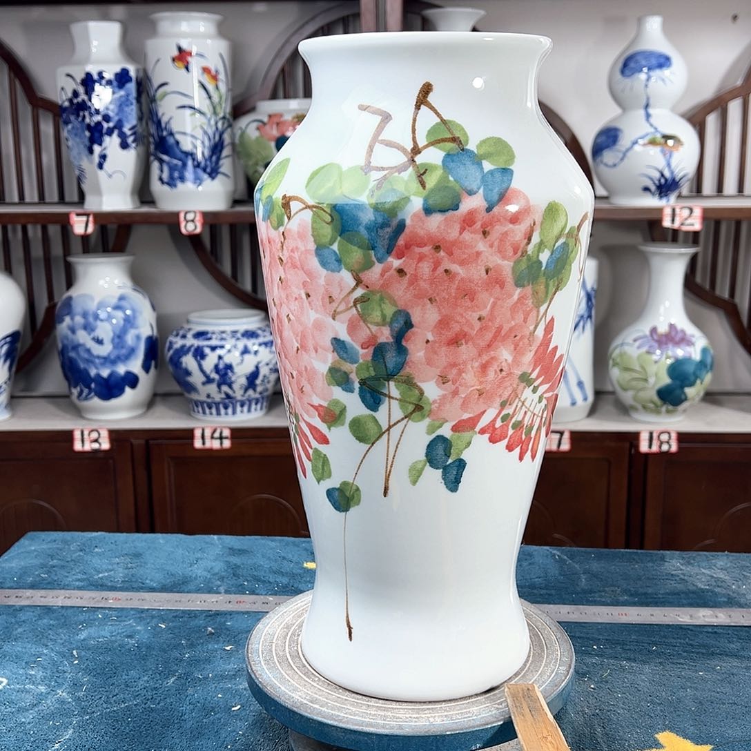 摆件景德镇陶瓷大鱼红紫