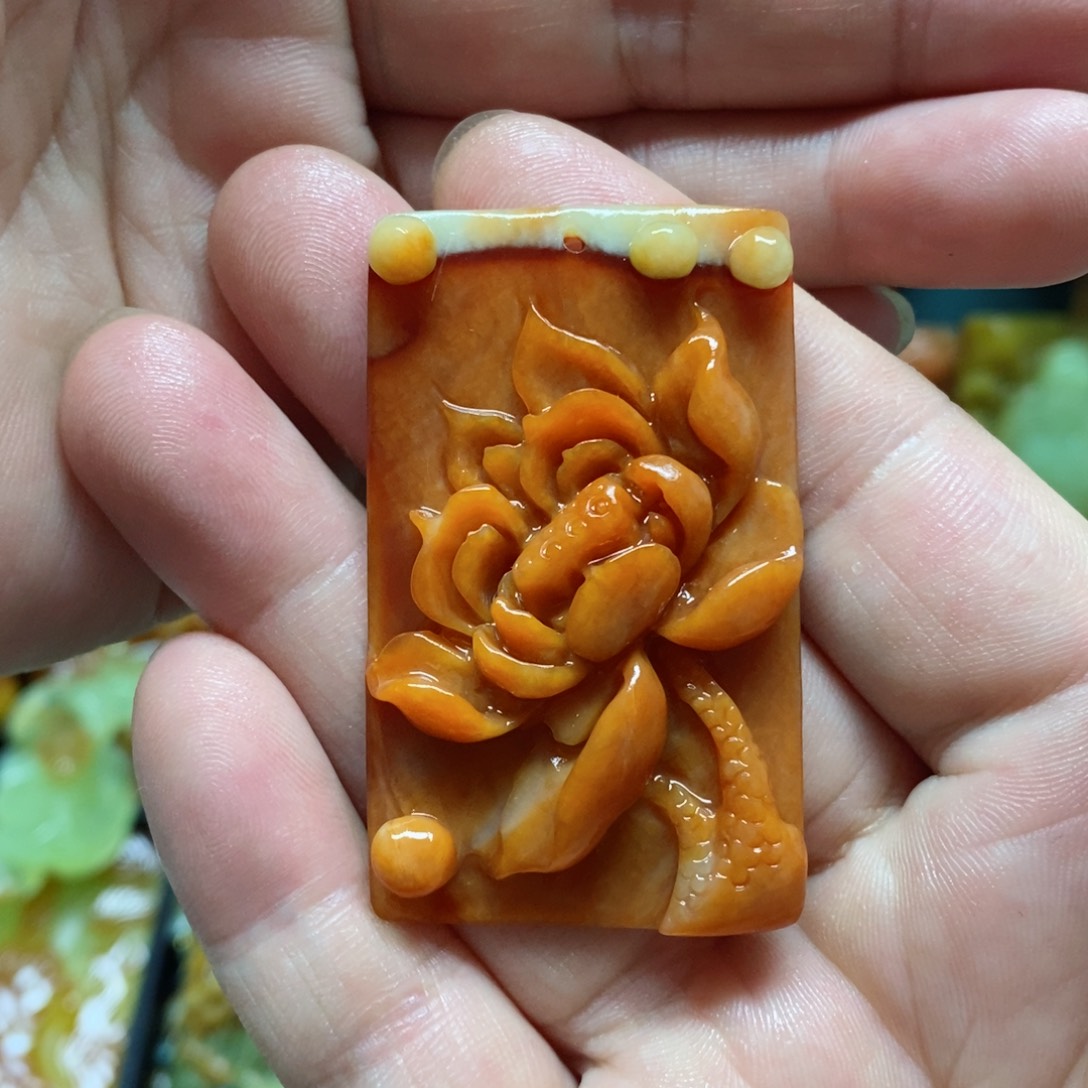 岫玉吊坠(赠链)未镶嵌鱼